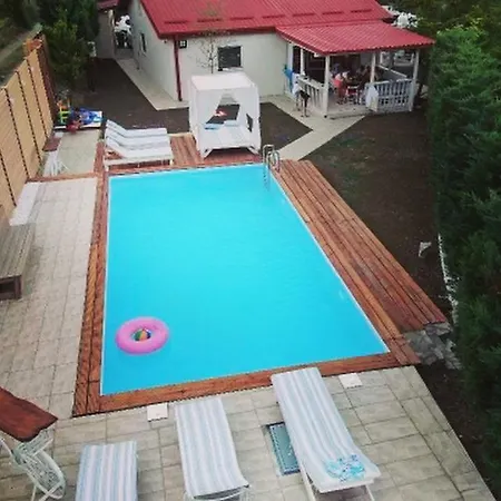 Pool Garden-oaza Willa